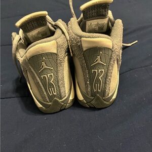 Jordan retro 14 flint grey